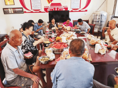 村落养老这张餐桌暖胃暖心